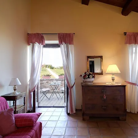 Agriturismo Le Castella Bed & Breakfast *